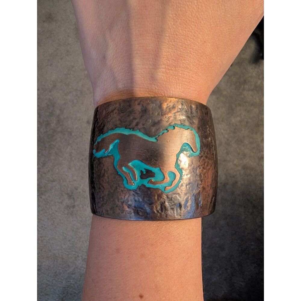 Artisan Hammered Copper Cuff Bracelet Wide Running Mustang Turquoise Inlay